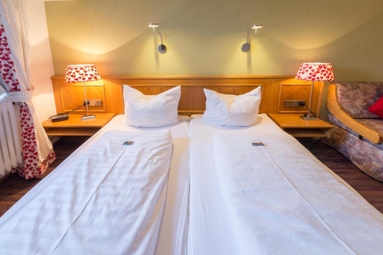 Goldener Adler Oberried - Hotel & Appartements Екстериор снимка