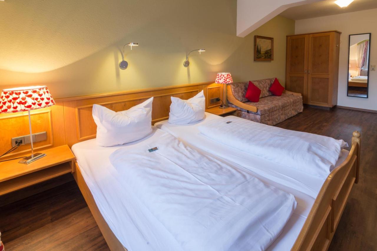 Goldener Adler Oberried - Hotel & Appartements Екстериор снимка